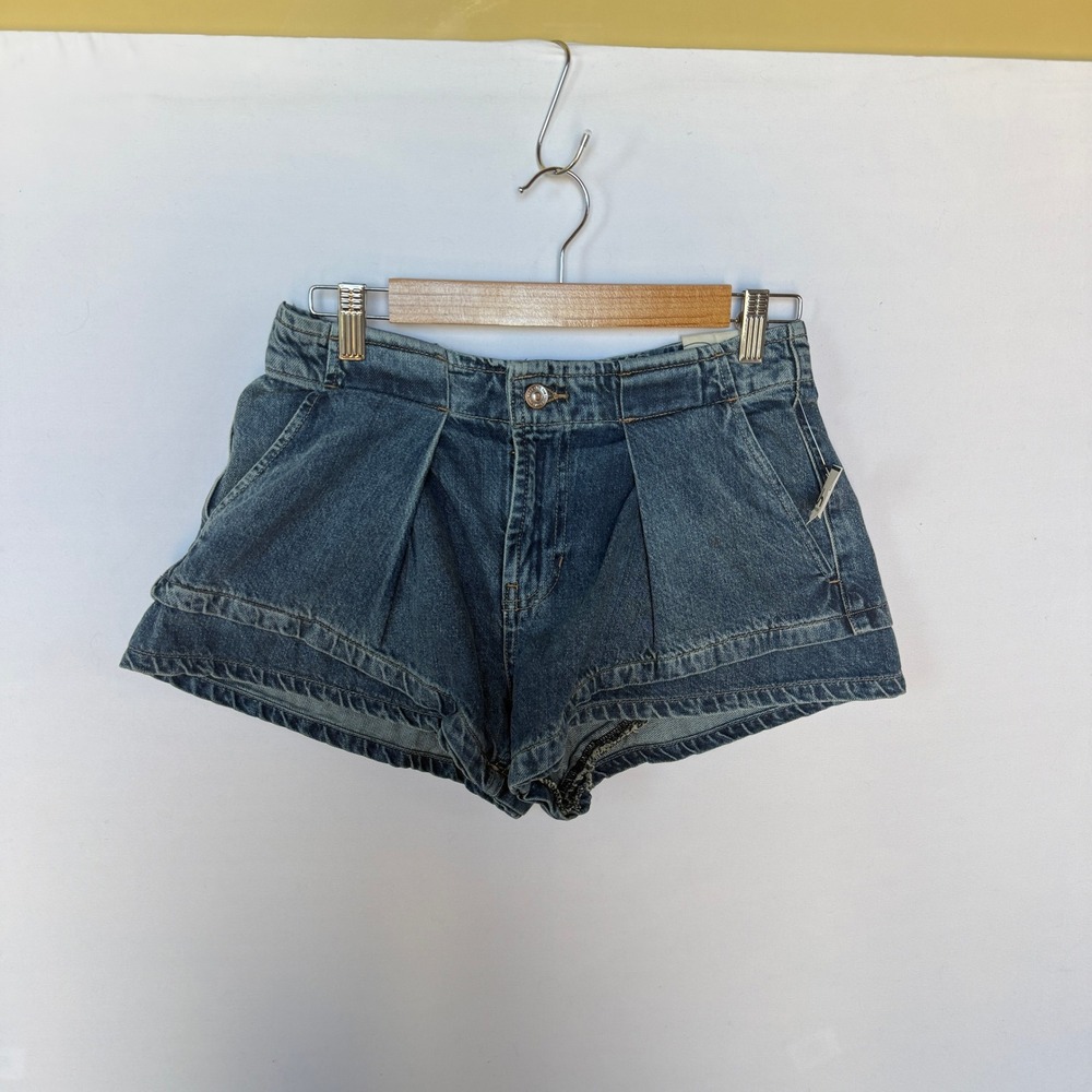Free People We The Free CRVY Low Ryder Denim Shorts Women's Size 27 Blue Pleated